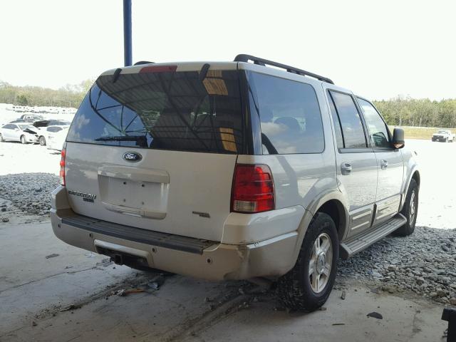 1FMFU18516LA11452 - 2006 FORD EXPEDITION WHITE photo 4