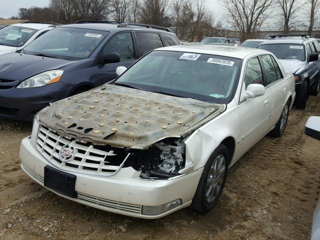 1G6KH5EY4AU101505 - 2010 CADILLAC DTS PREMIU WHITE photo 2