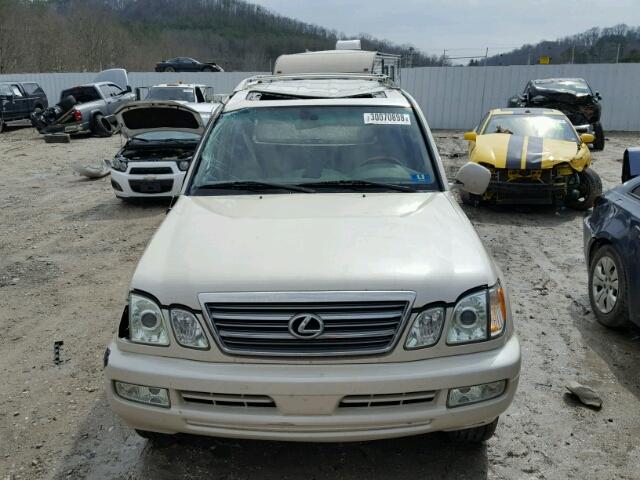 JTJHT00W253553685 - 2005 LEXUS LX 470 WHITE photo 9