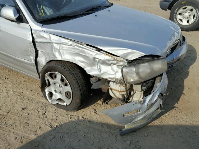 KMHDN45D62U407799 - 2002 HYUNDAI ELANTRA GL SILVER photo 9