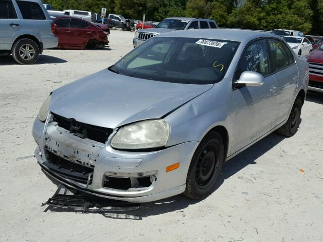 3VWPG71K56M704443 - 2006 VOLKSWAGEN JETTA VALU SILVER photo 2