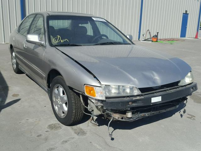 1HGCE6675VA024612 - 1997 HONDA ACCORD EX SILVER photo 1