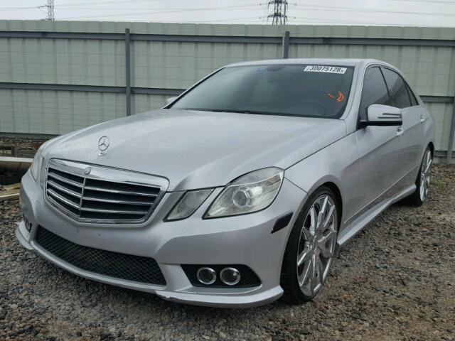 WDDHF5GB5AA216529 - 2010 MERCEDES-BENZ E 350 SILVER photo 2