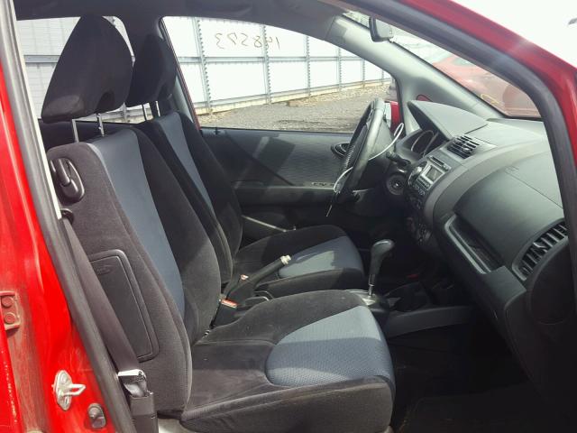 JHMGD38618S067296 - 2008 HONDA FIT SPORT RED photo 5