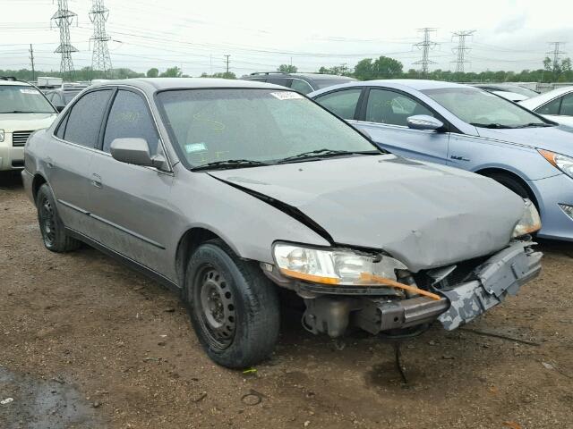 1HGCG1645YA011964 - 2000 HONDA ACCORD LX GRAY photo 1