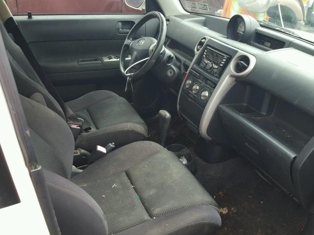 JTLKT324554019360 - 2005 TOYOTA SCION XB 白色 照片 5