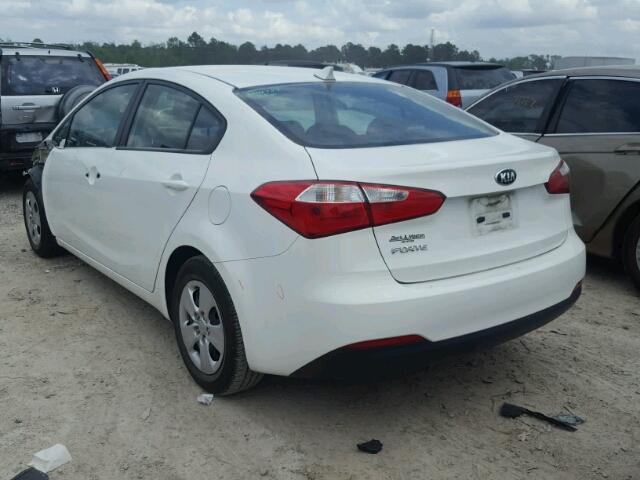 KNAFK4A61G5578228 - 2016 KIA FORTE LX WHITE photo 3