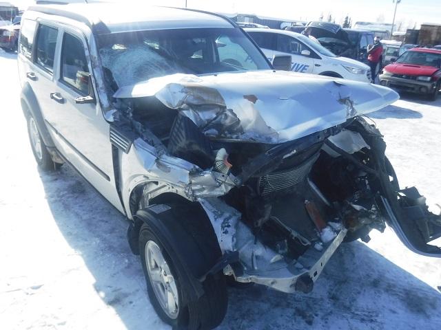 1D8GU28K97W715968 - 2007 DODGE NITRO SXT SILVER photo 1