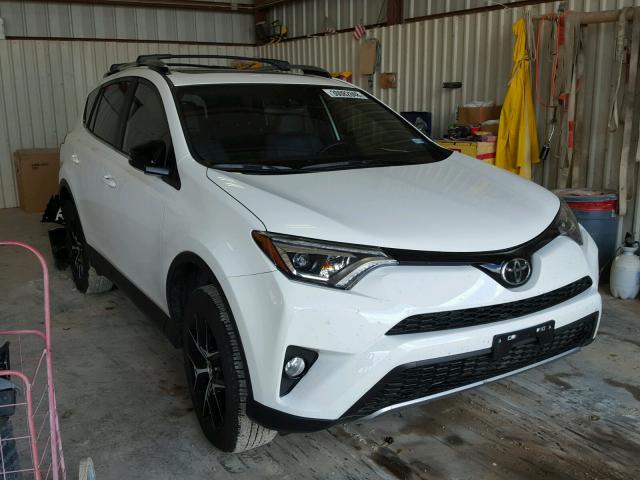 JTMNFREV3HJ139302 - 2017 TOYOTA RAV4 SE WHITE photo 1