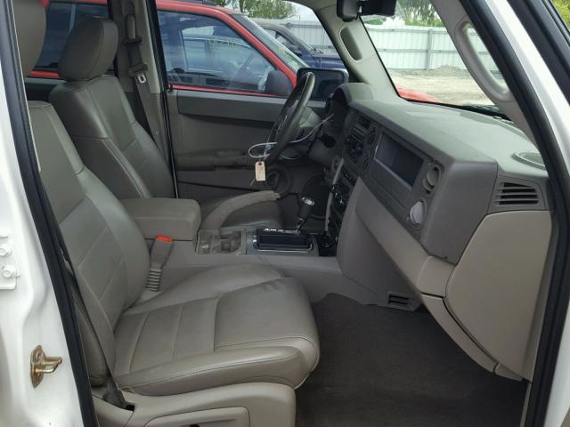 1J8HH48K27C566588 - 2007 JEEP COMMANDER WHITE photo 5