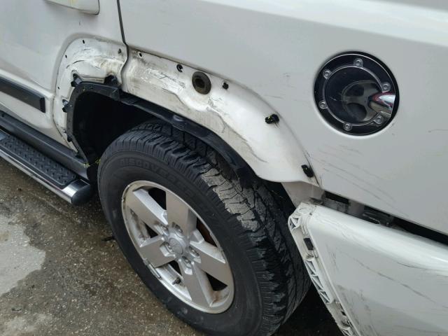 1J8HH48K27C566588 - 2007 JEEP COMMANDER WHITE photo 9