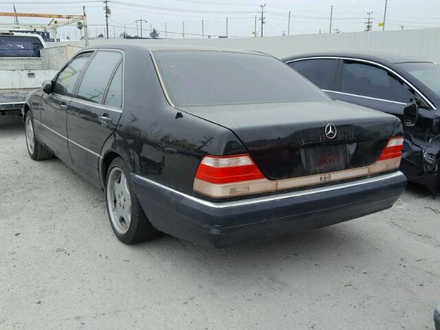 WDBGA33G8VA370392 - 1997 MERCEDES-BENZ S 320 BLACK photo 3