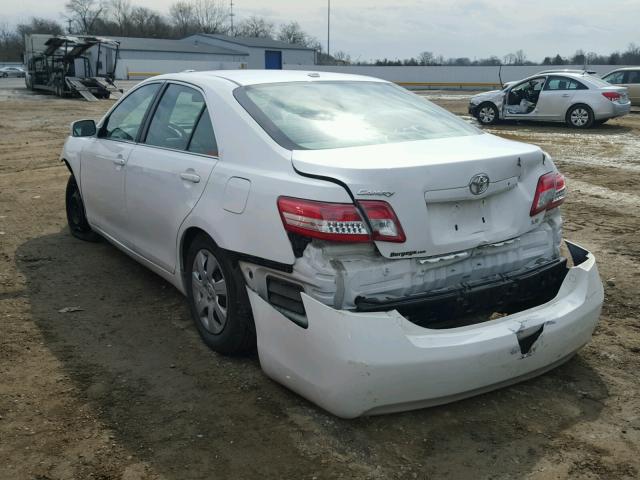 4T1BF3EK9BU713893 - 2011 TOYOTA CAMRY BASE WHITE photo 3