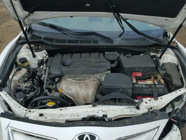 4T1BF3EK9BU713893 - 2011 TOYOTA CAMRY BASE WHITE photo 7