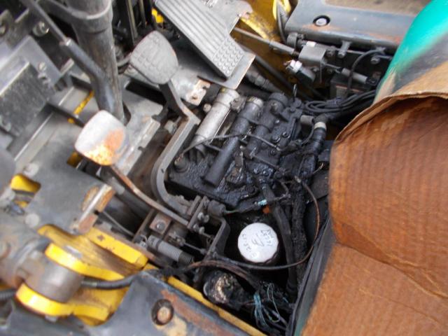 587845A - 2005 KMTS FORKLIFT UNKNOWN - NOT OK FOR INV. photo 8