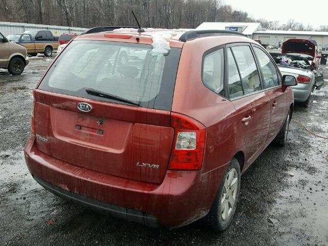 KNAFG526587184629 - 2008 KIA RONDO LX RED photo 4