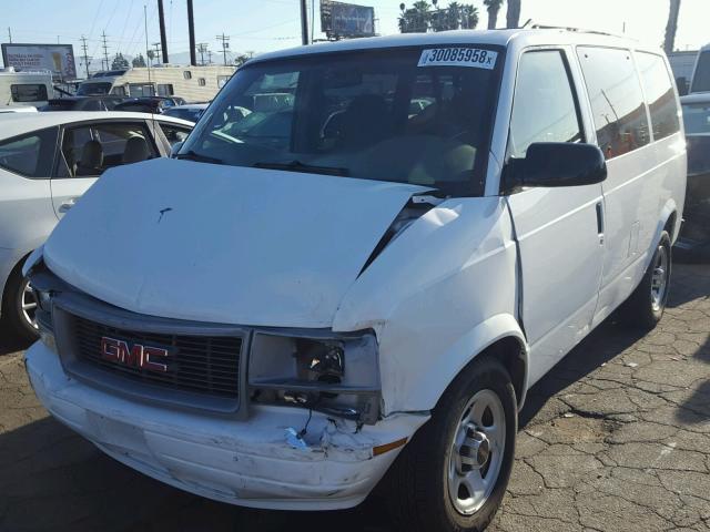 1GKDM19X25B502942 - 2005 GMC SAFARI XT WHITE photo 2