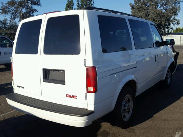 1GKDM19X25B502942 - 2005 GMC SAFARI XT WHITE photo 4