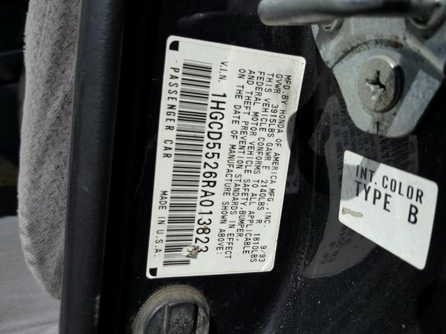 1HGCD5526RA013823 - 1994 HONDA ACCORD DX BLACK photo 10