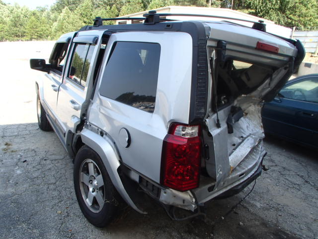 1J8HH48K49C553991 - 2009 JEEP COMMANDER SILVER photo 3