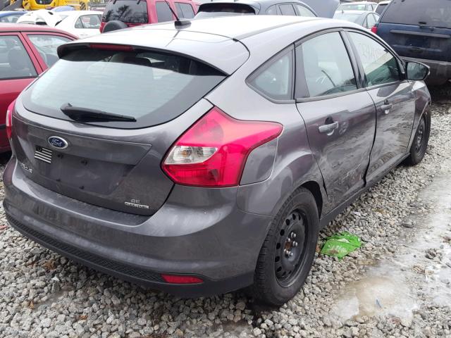 1FADP3K29EL300936 - 2014 FORD FOCUS SE GRAY photo 4