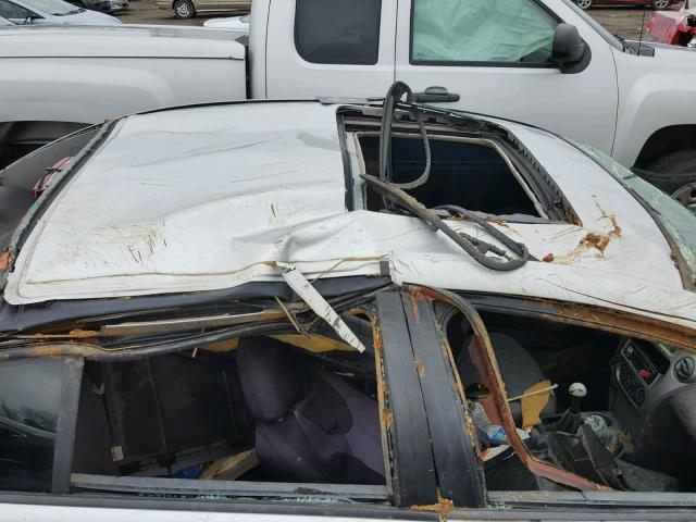 1G8AZ52F45Z108613 - 2005 SATURN ION LEVEL SILVER photo 10