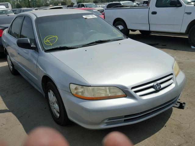 1HGCF86651A112084 - 2001 HONDA ACCORD VAL SILVER photo 1