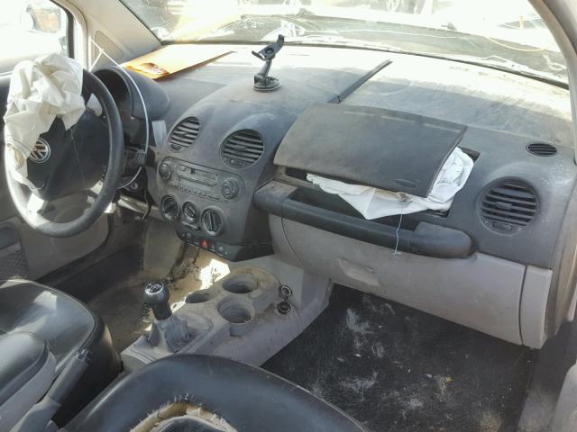 3VWCA21C2YM423831 - 2000 VOLKSWAGEN NEW BEETLE თეთრი ფოტო 9