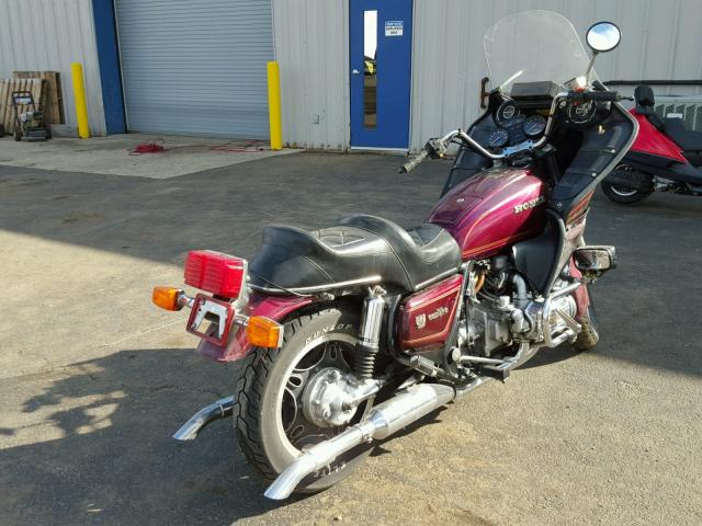 1HFSC0200CA216710 - 1982 HONDA GL1100 PURPLE photo 4