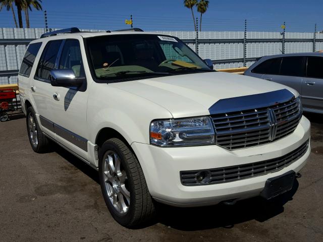 5LMFU27587LJ13109 - 2007 LINCOLN NAVIGATOR WHITE photo 1