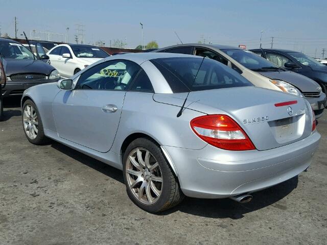 WDBWK56F05F043060 - 2005 MERCEDES-BENZ SLK 350 SILVER photo 3