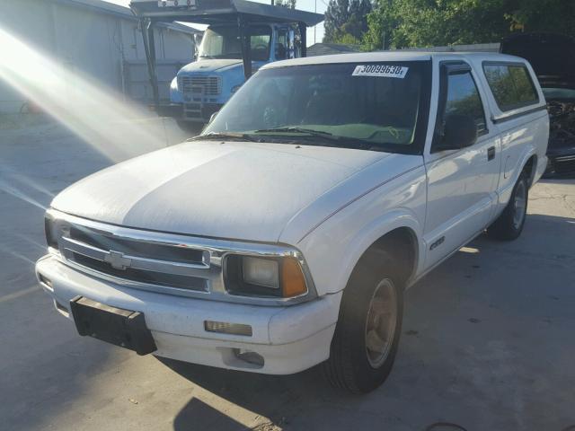 1GCCS14X6VK184800 - 1997 CHEVROLET S TRUCK S1 WHITE photo 2