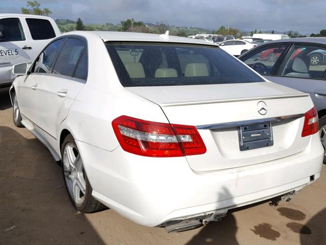 WDDHF5GB3BA370125 - 2011 MERCEDES-BENZ E 350 WHITE photo 3