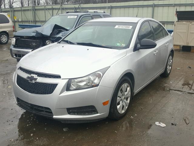 1G1PA5SG8E7205639 - 2014 CHEVROLET CRUZE LS SILVER photo 2