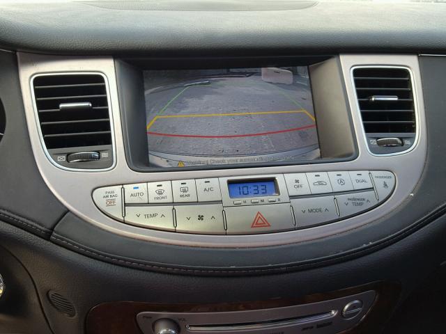 KMHGC4DF1BU131991 - 2011 HYUNDAI GENESIS 4. GRAY photo 9