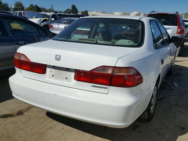 1HGCF8648WA001096 - 1998 HONDA ACCORD DX WHITE photo 4