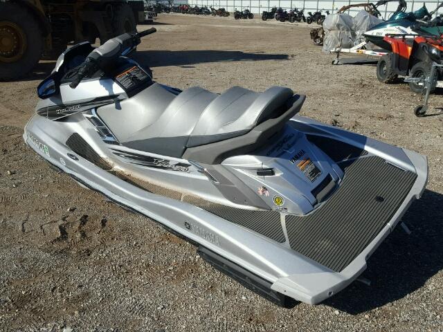 YAMA2609C313 - 2013 YAMAHA FX CRUISER SILVER photo 3