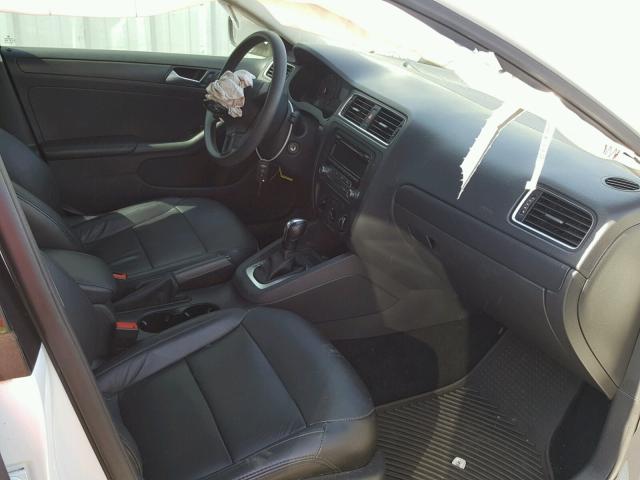 3VW2K7AJ1EM414523 - 2014 VOLKSWAGEN JETTA BASE 白色 照片 5