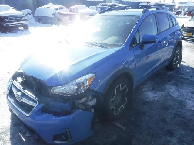 JF2GPABC8G8344938 - 2016 SUBARU CROSSTREK BLUE photo 2