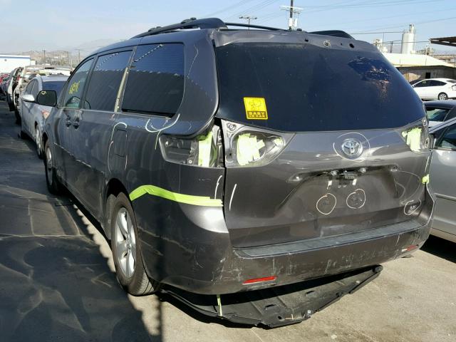 5TDKK3DC8DS391538 - 2013 TOYOTA SIENNA LE GRAY photo 3