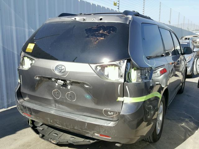 5TDKK3DC8DS391538 - 2013 TOYOTA SIENNA LE GRAY photo 4