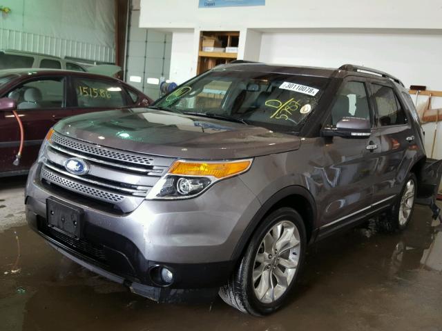 1FMHK8F83BGA05787 - 2011 FORD EXPLORER L GRAY photo 2