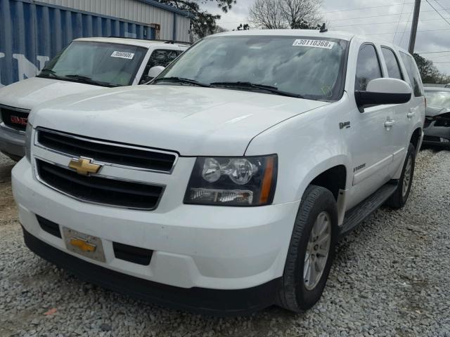 1GNFC13519R100090 - 2009 CHEVROLET TAHOE HYBR WHITE photo 2