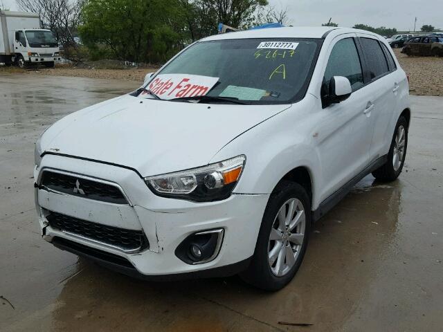 4A4AP3AU1EE021297 - 2014 MITSUBISHI OUTLANDER WHITE photo 2