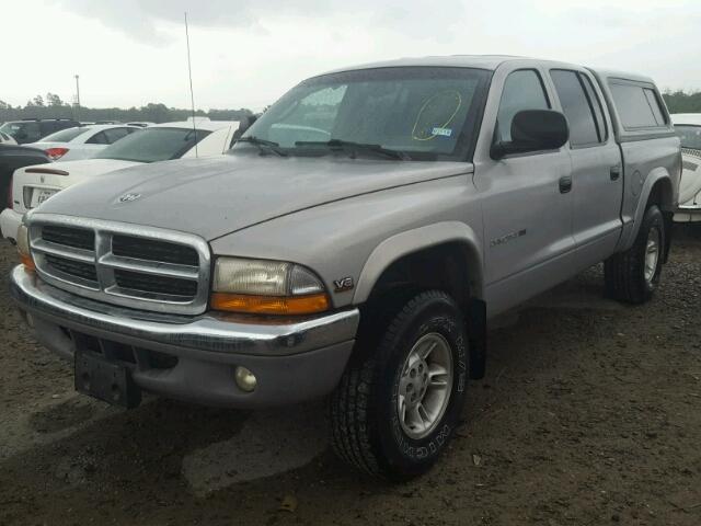 1B7GG2AN7YS761060 - 2000 DODGE DAKOTA QUA GRAY photo 2