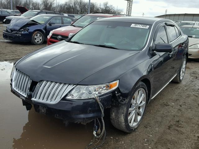 1LNHL9DRXBG610257 - 2011 LINCOLN MKS BLACK photo 2