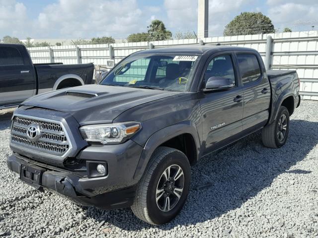 3TMCZ5AN6HM049643 - 2017 TOYOTA TACOMA DOU GRAY photo 2