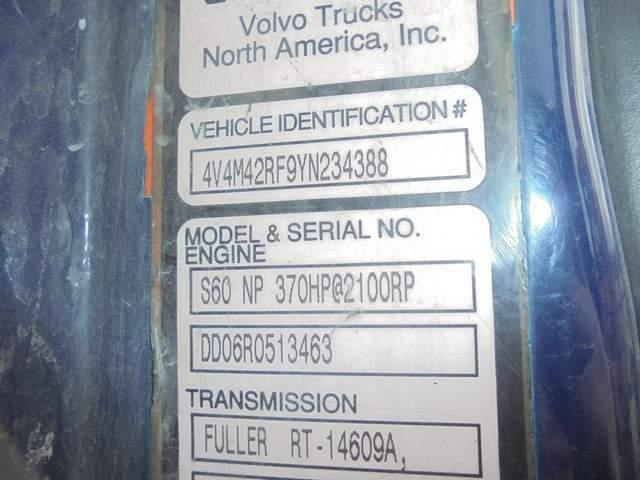 4V4M42RF9YN234388 - 2000 VOLVO VN BLUE photo 10