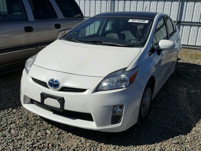 JTDKN3DU9A0154118 - 2010 TOYOTA PRIUS WHITE photo 2