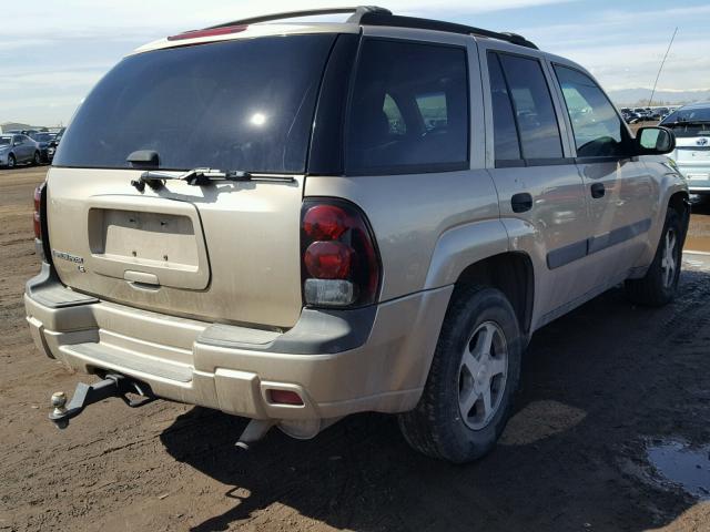 1GNDT13S452351136 - 2005 CHEVROLET TRAILBLAZE TAN photo 4